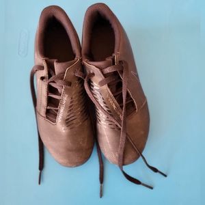 GIRLS NIKE SOCCER CLEATS